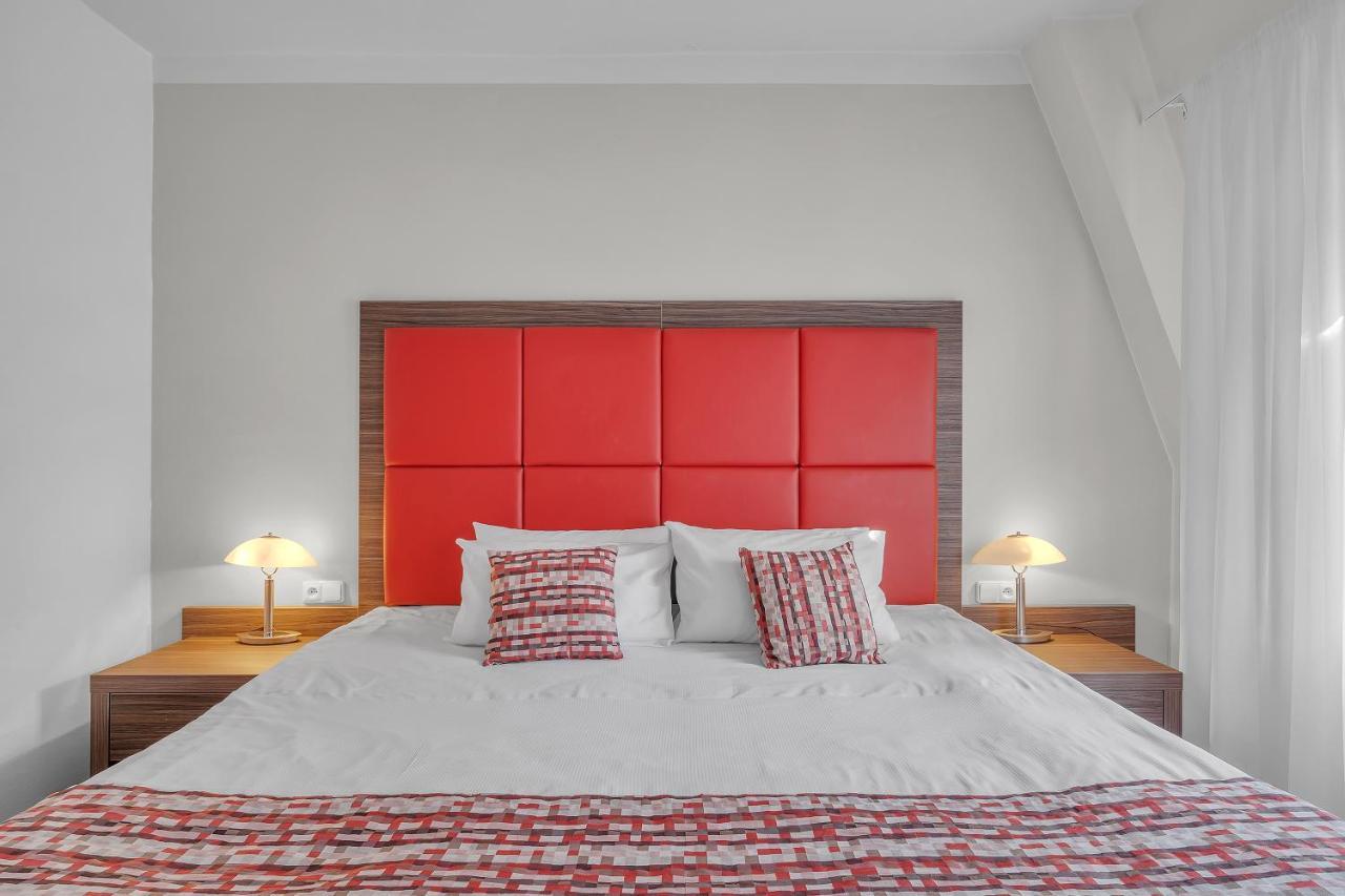 Hotel Nelly Kellys 4*